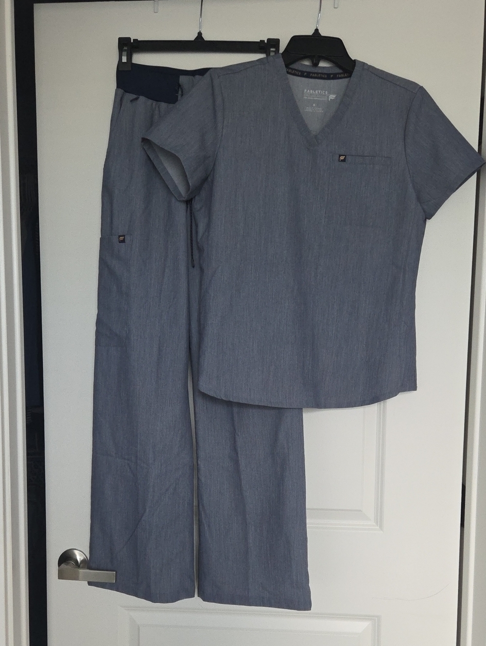 FABLETICS INDIGO HEATHER SCRUB SET